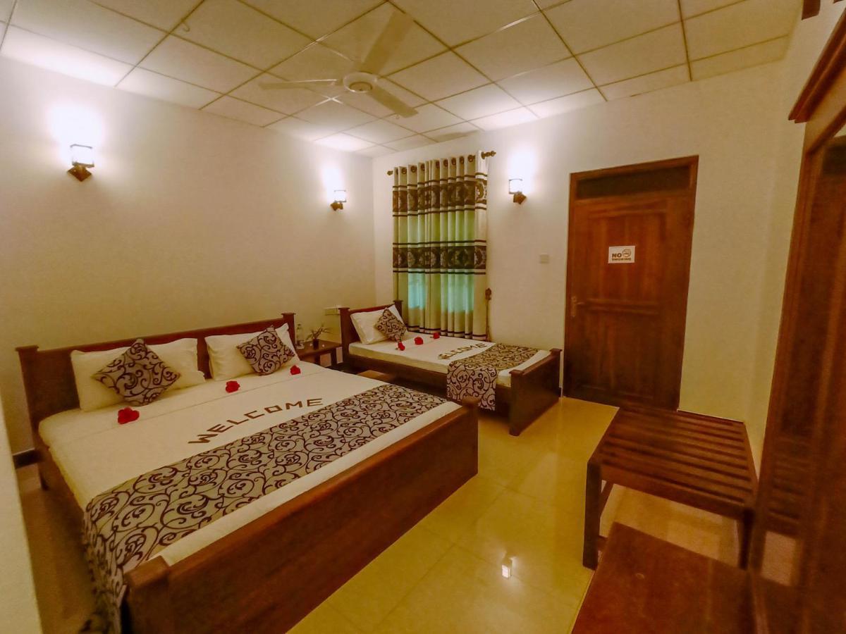 Nimsara Lodge シギリヤ エクステリア 写真