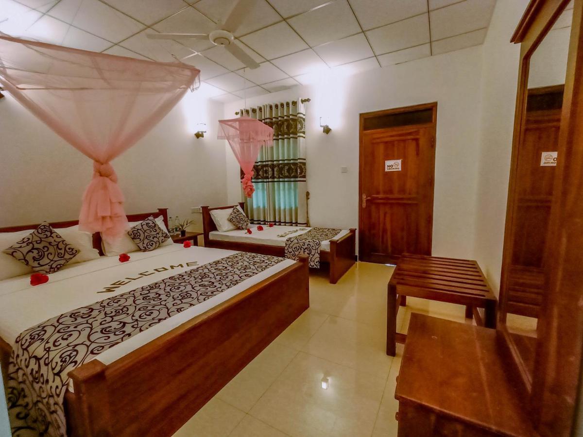 Nimsara Lodge シギリヤ エクステリア 写真